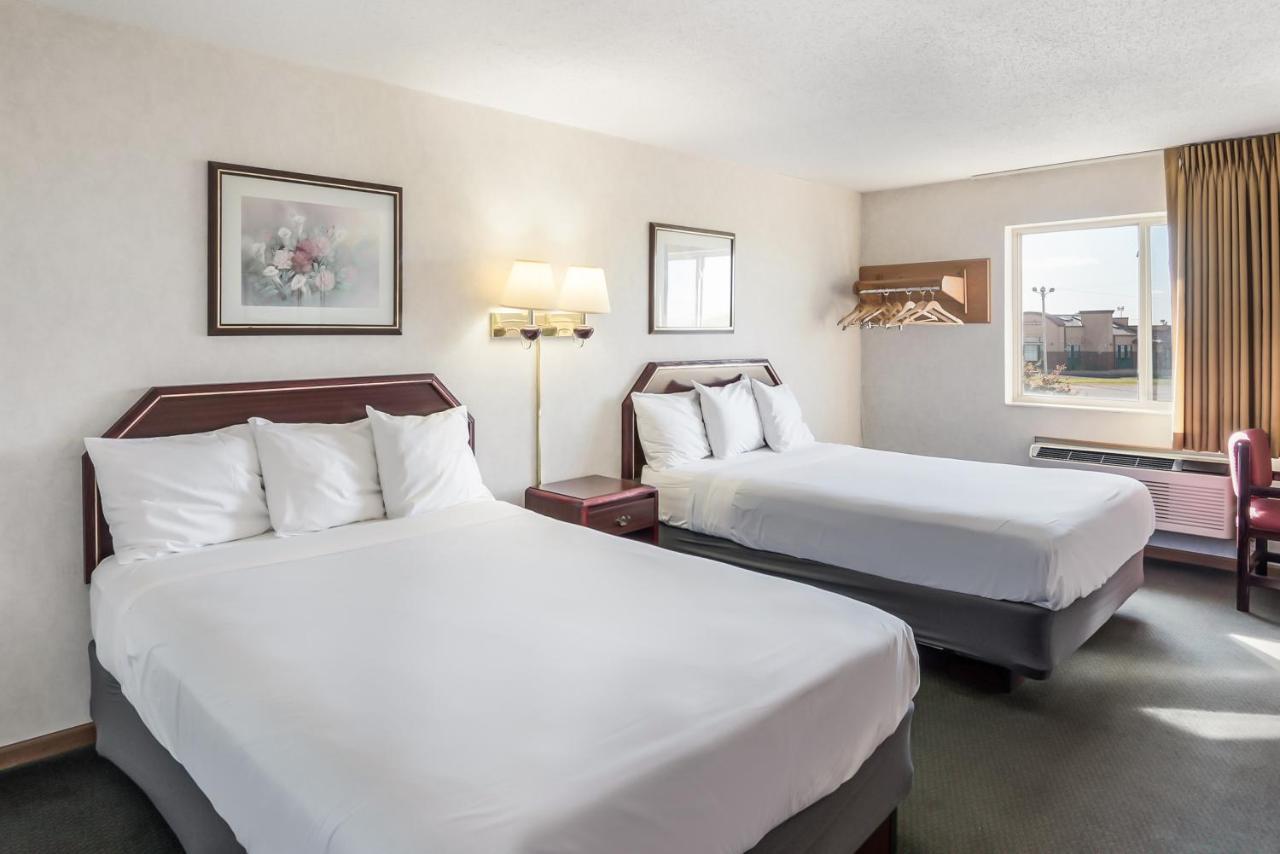 Americas Best Value Inn-Wenona Buitenkant foto