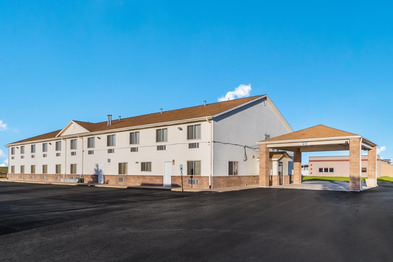 Americas Best Value Inn-Wenona Buitenkant foto