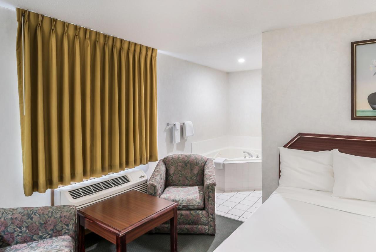Americas Best Value Inn-Wenona Buitenkant foto