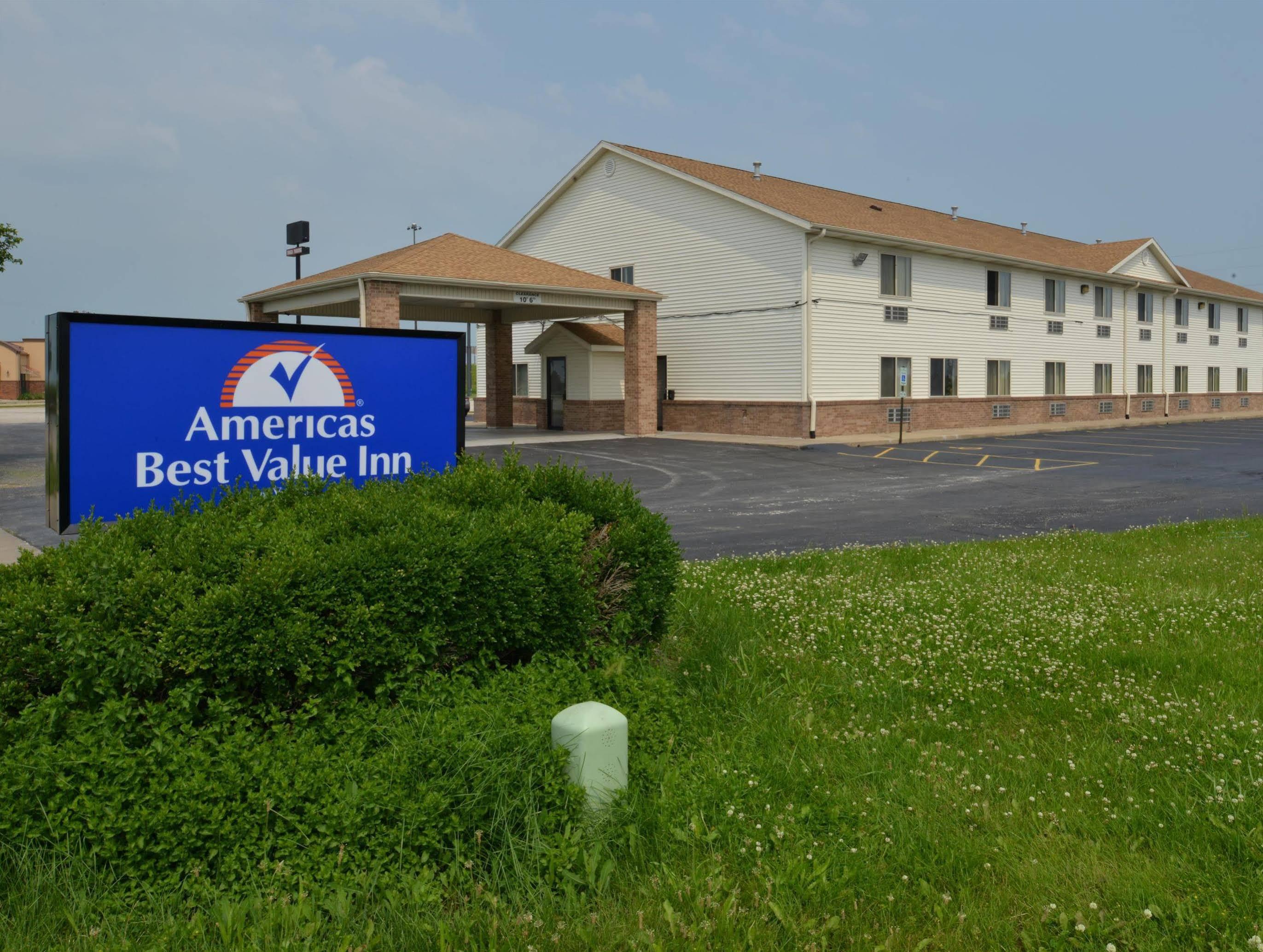 Americas Best Value Inn-Wenona Buitenkant foto