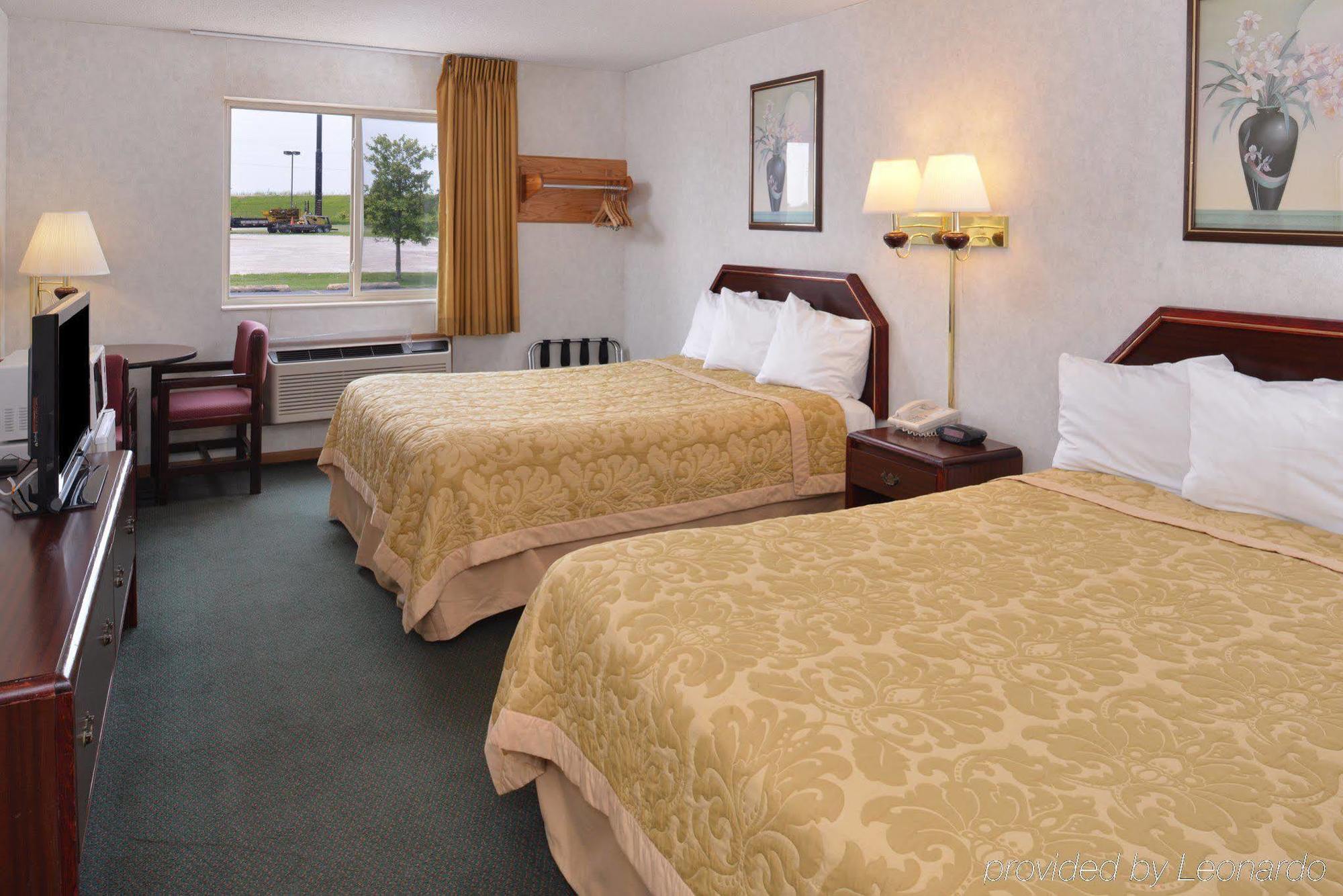 Americas Best Value Inn-Wenona Buitenkant foto